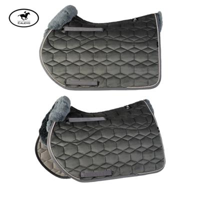 Mattes - Schabracke mit Lammfell SAMT - WINTER 2025 -- CALEVO.com Shop