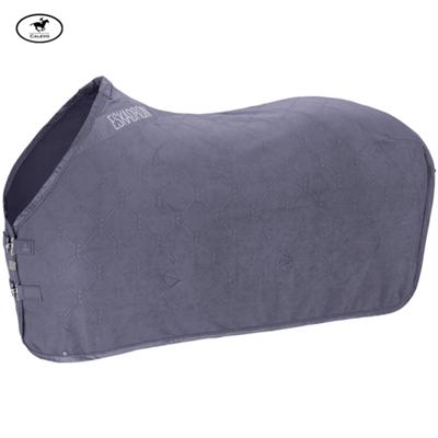 Eskadron Abschwitzdecke FLEECE STAMP - CLASSIC SPORTS 2026 -- CALEVO.com Shop